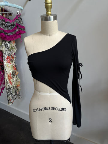 one shoulder top 💋