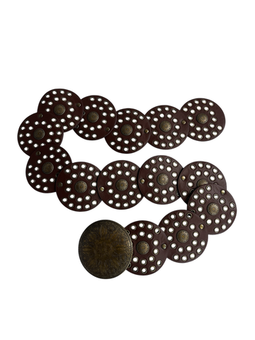 brown medallion belt 🤎
