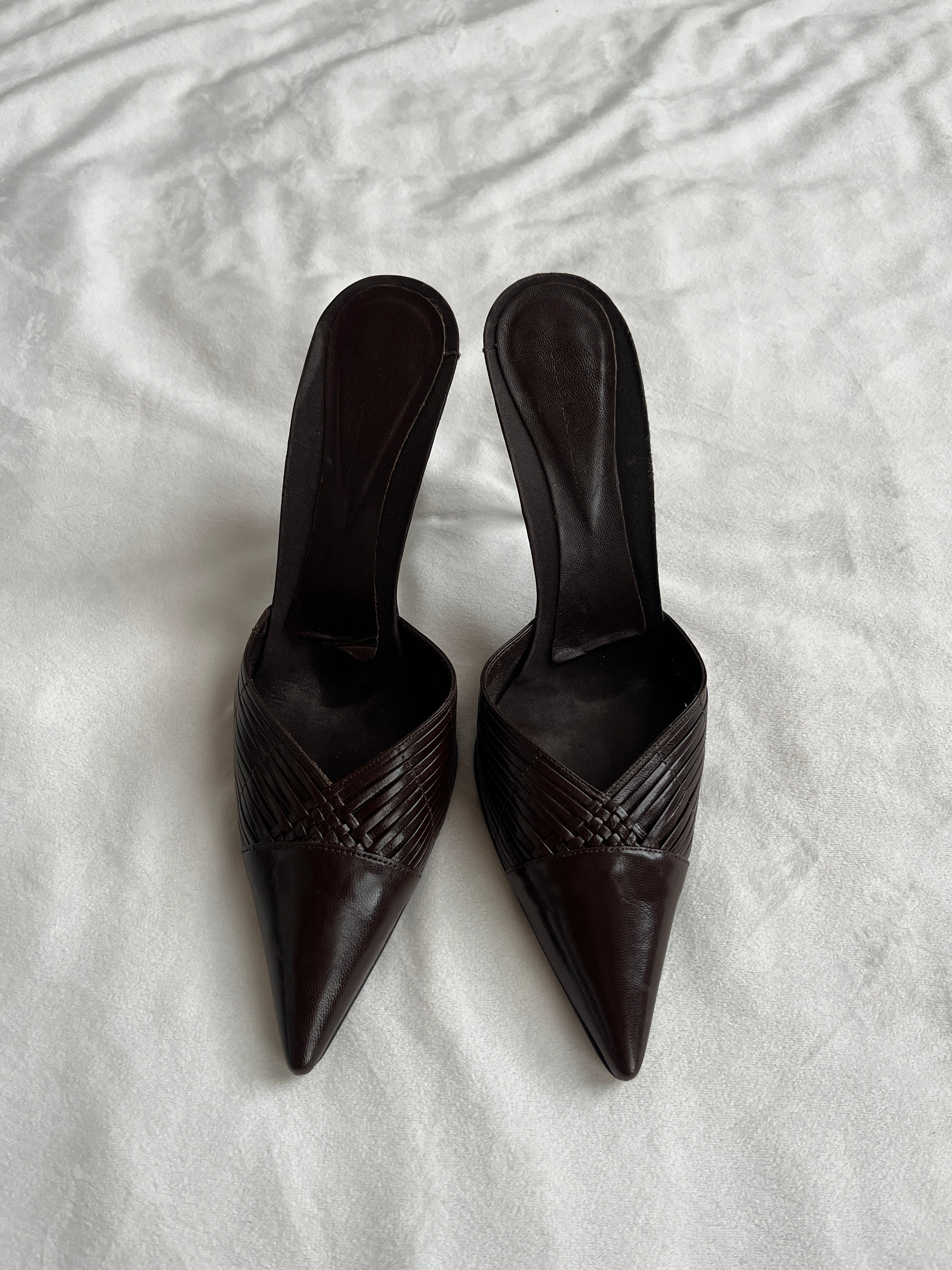 bcbg heels