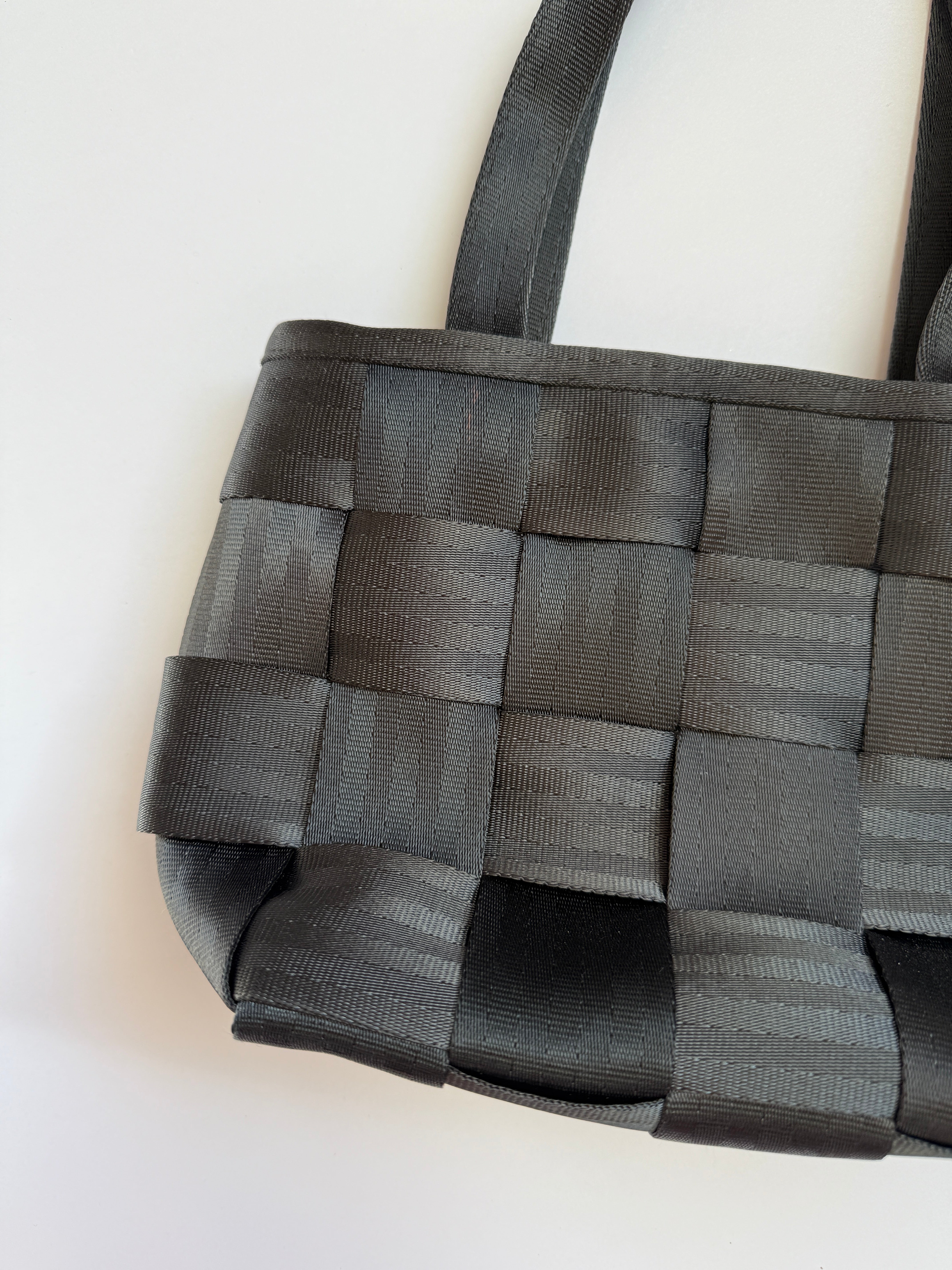 seatbelt bag