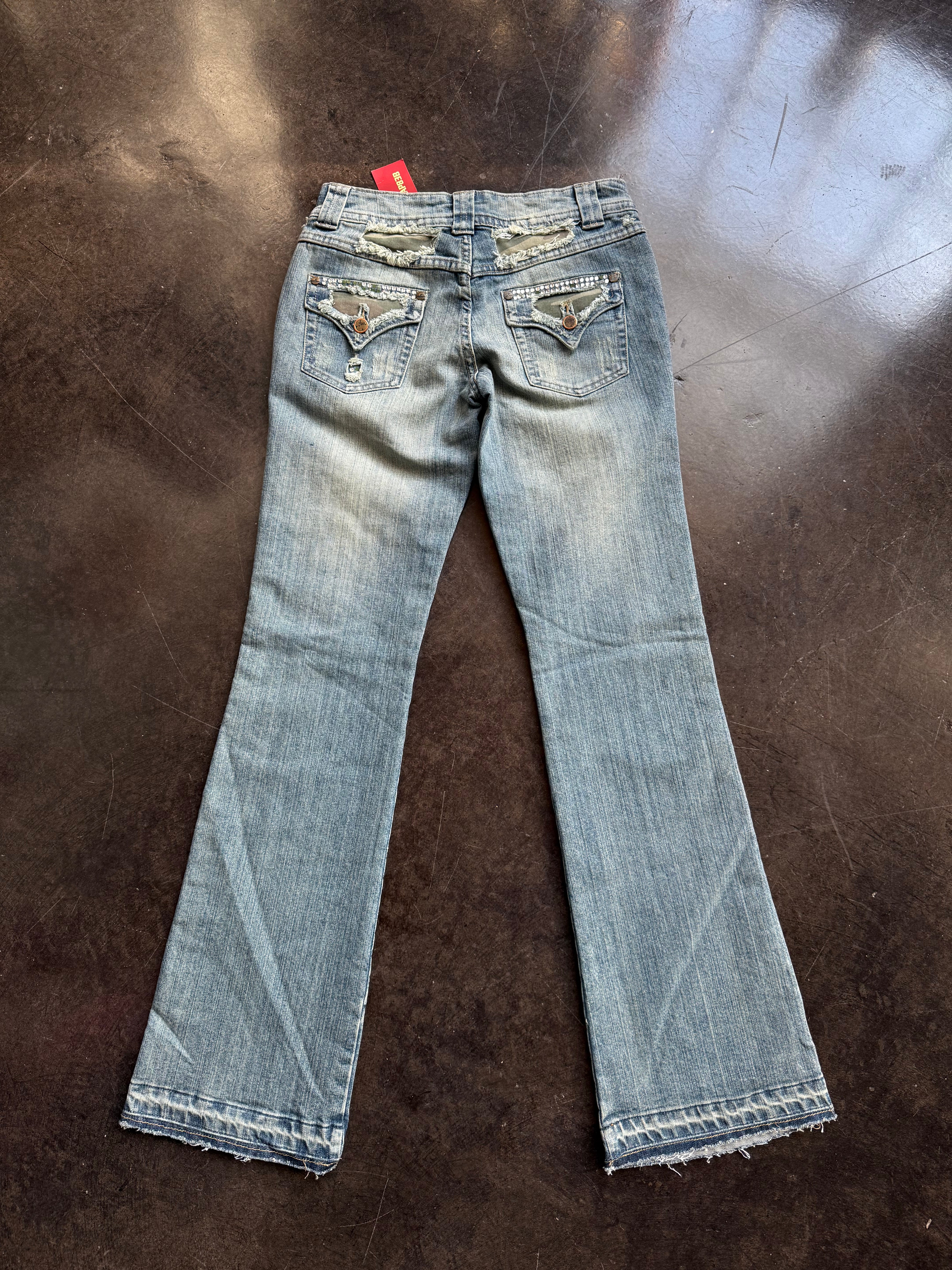 Jixi camo distressed jeans