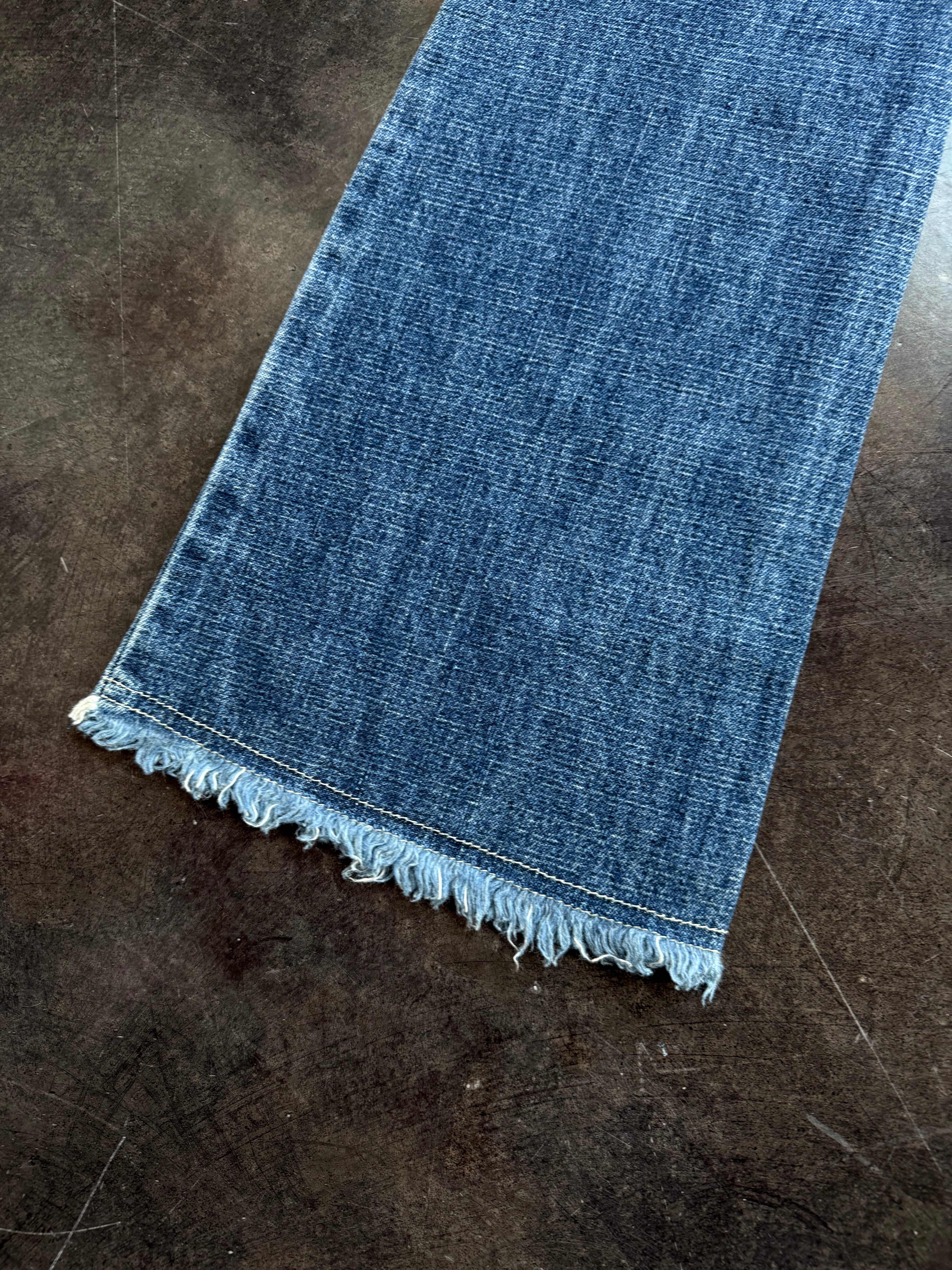 y2k distressed jeans