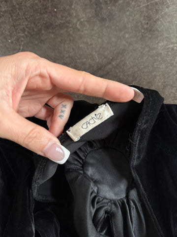 velvet cache top