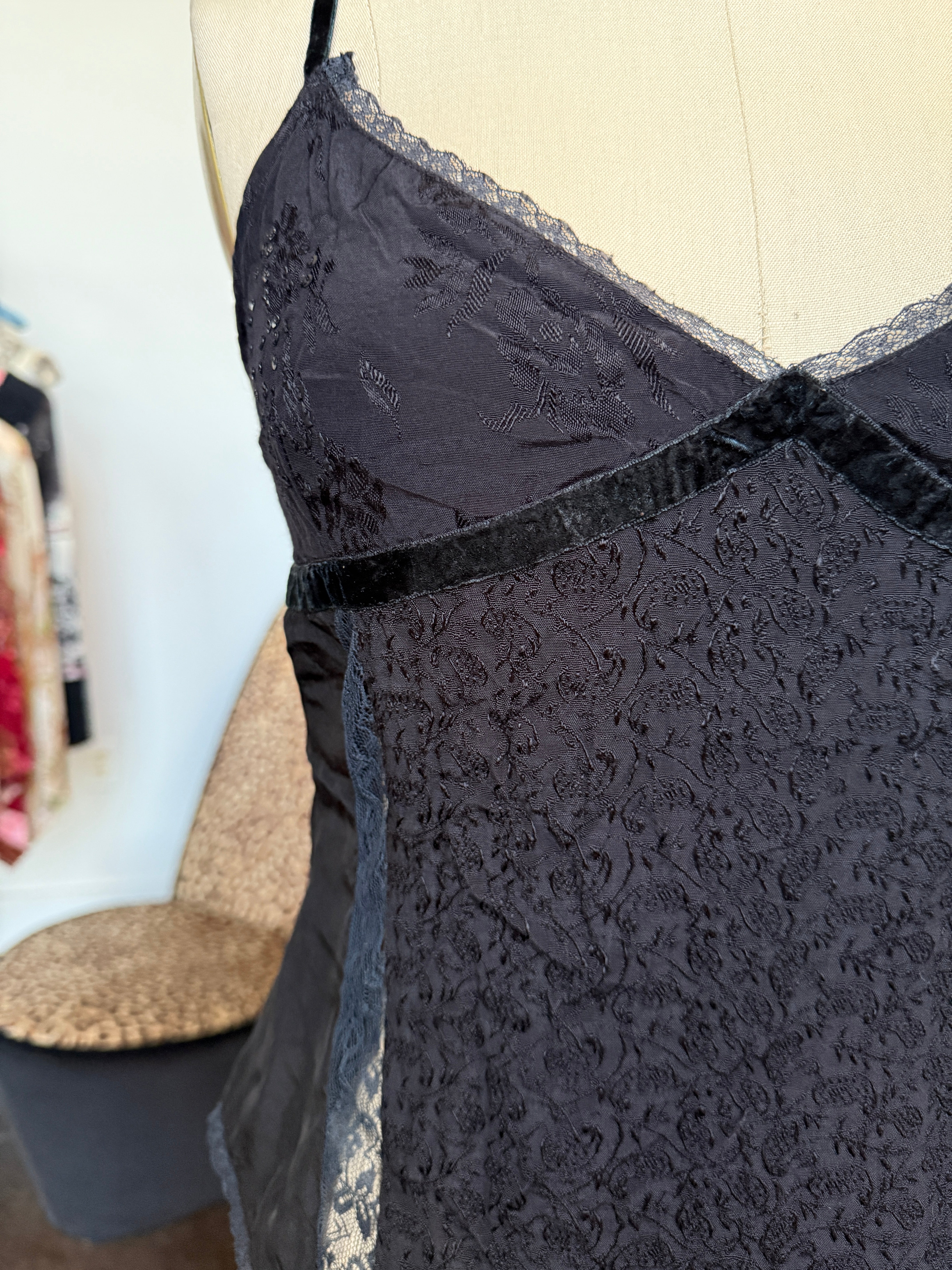 black euro cami🖤