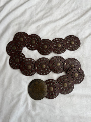 brown medallion belt 🤎