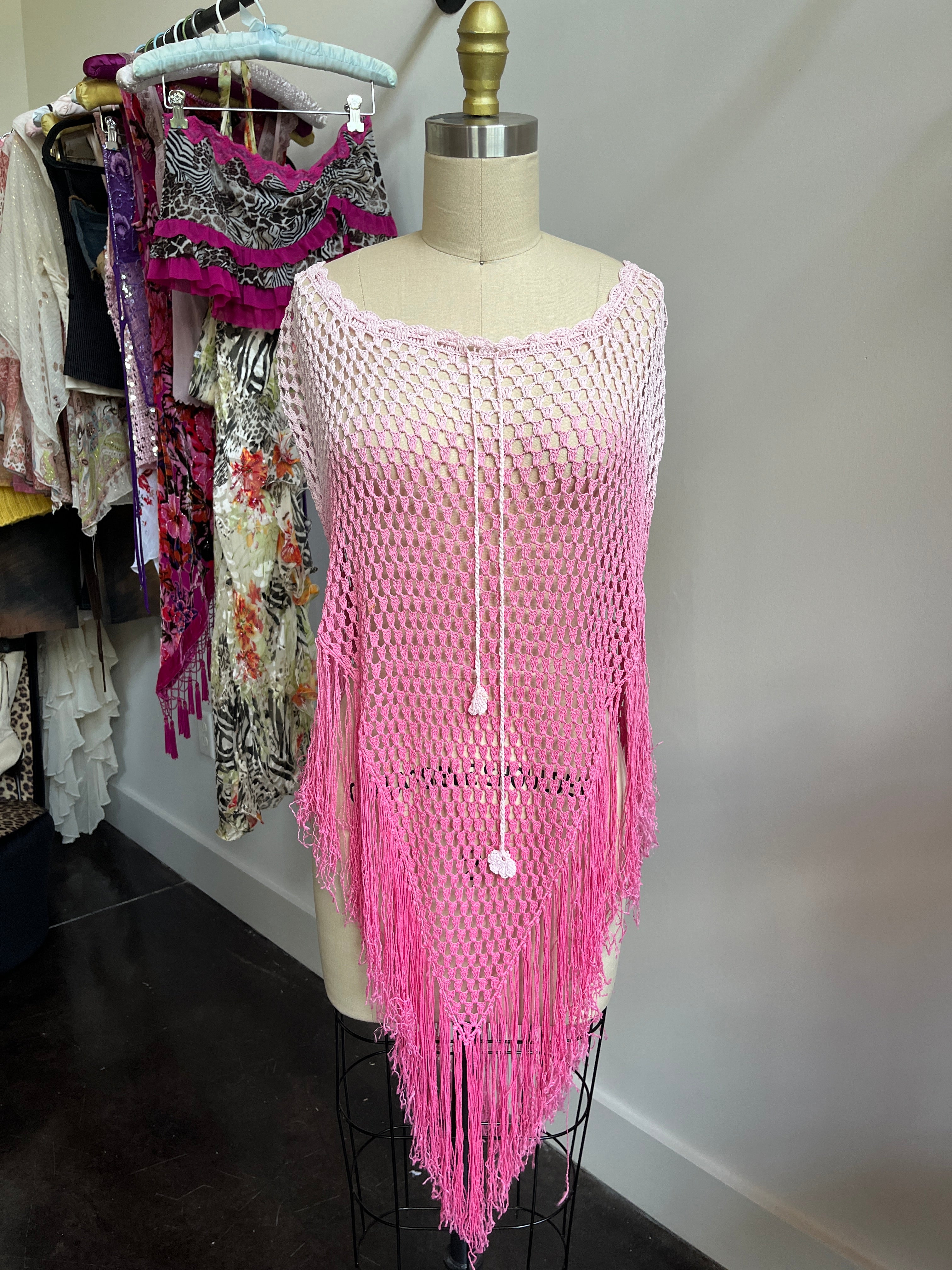 pink ombré poncho🌸