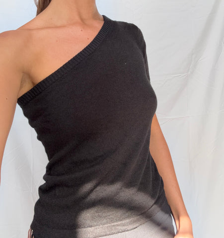 one shoulder sweater