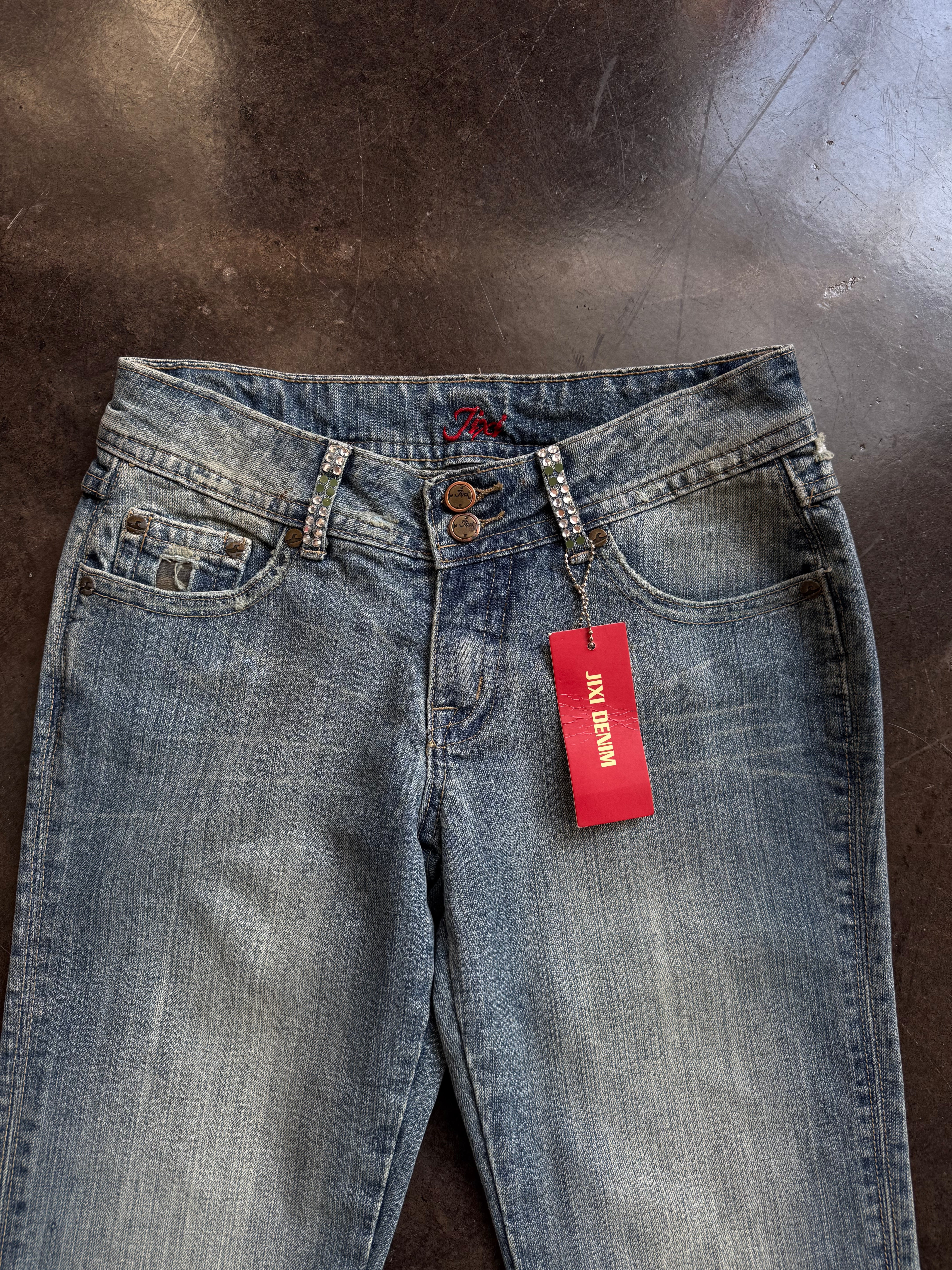 Jixi camo distressed jeans