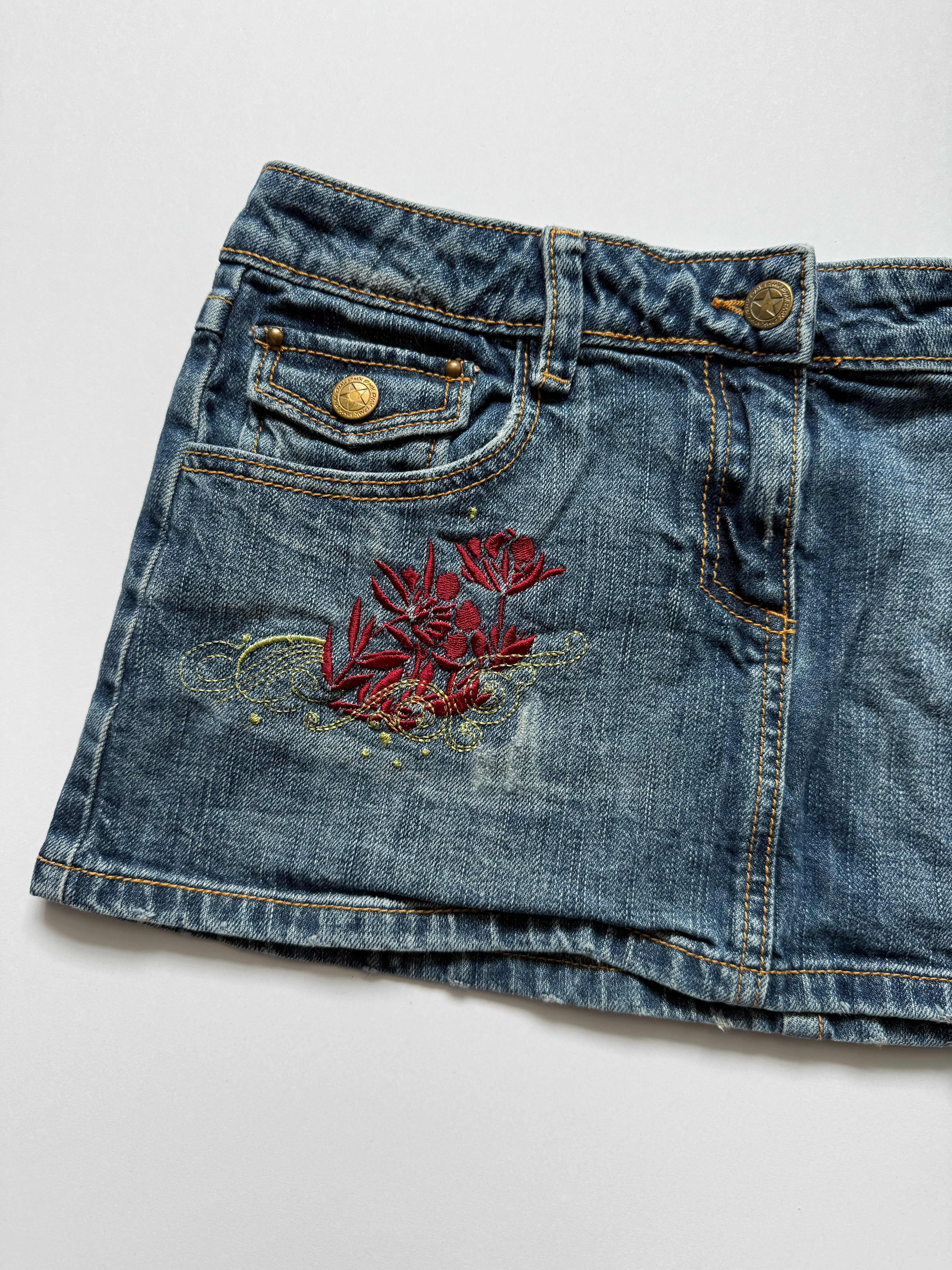 mini mini skirt