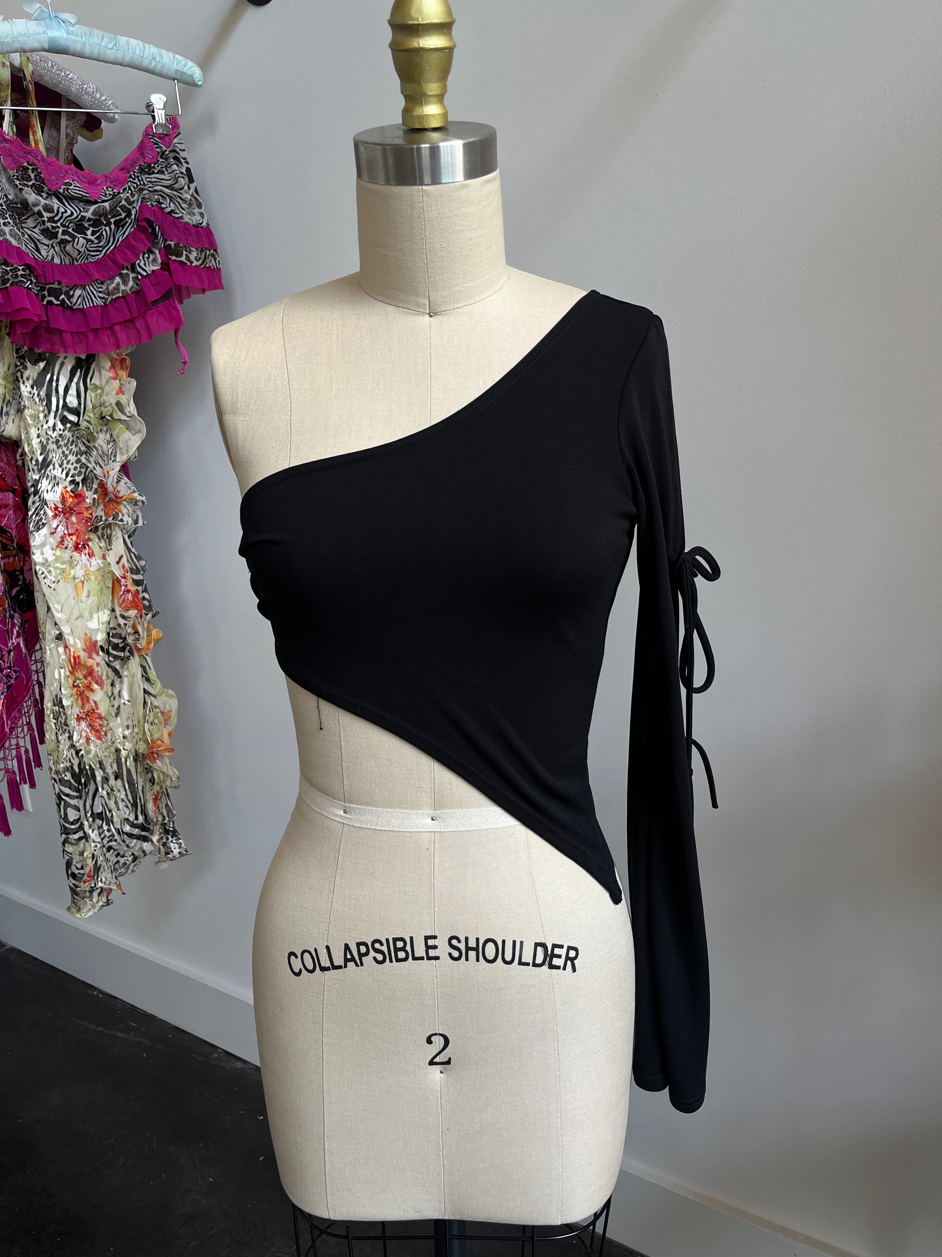 one shoulder top 💋