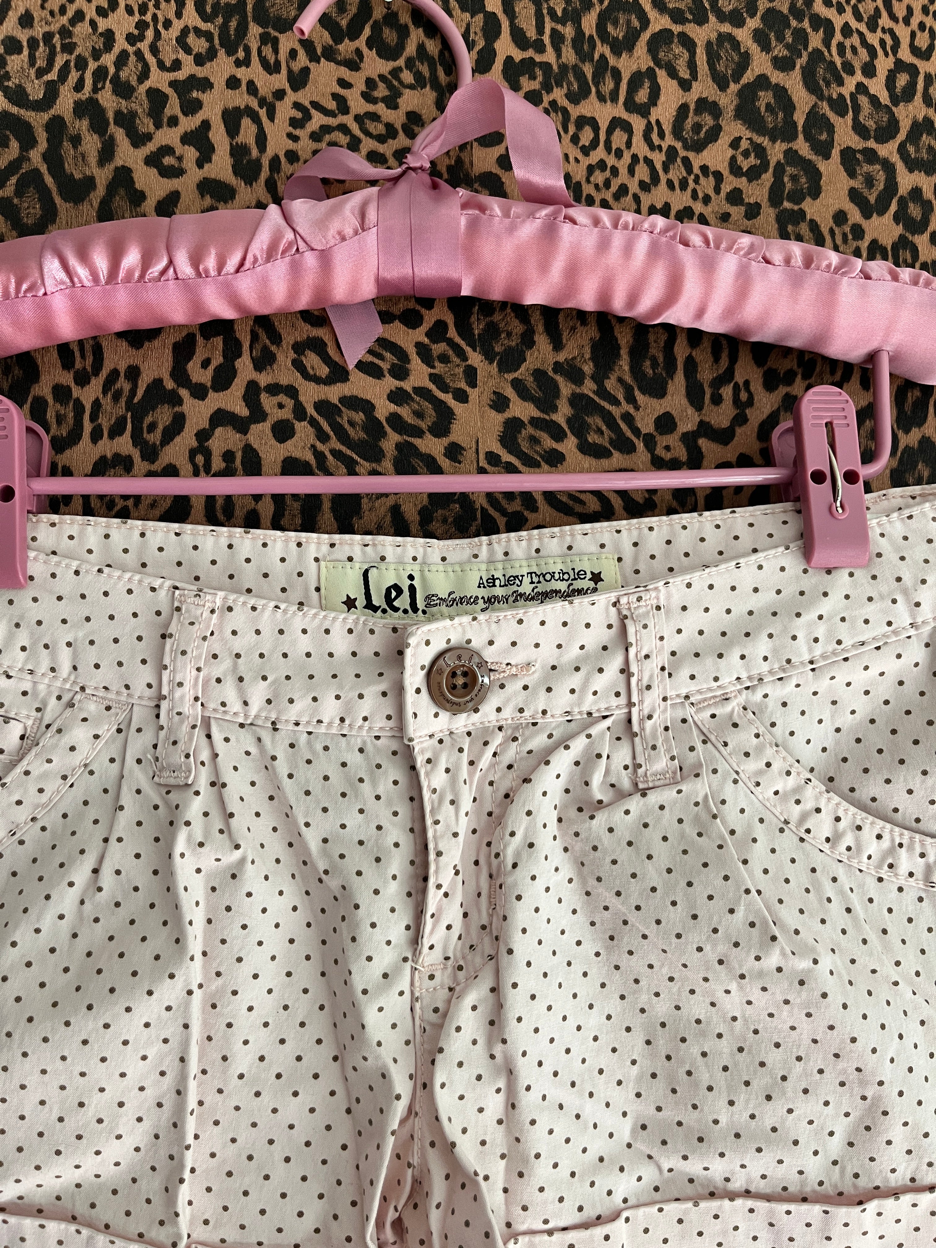 LEI SHORTS