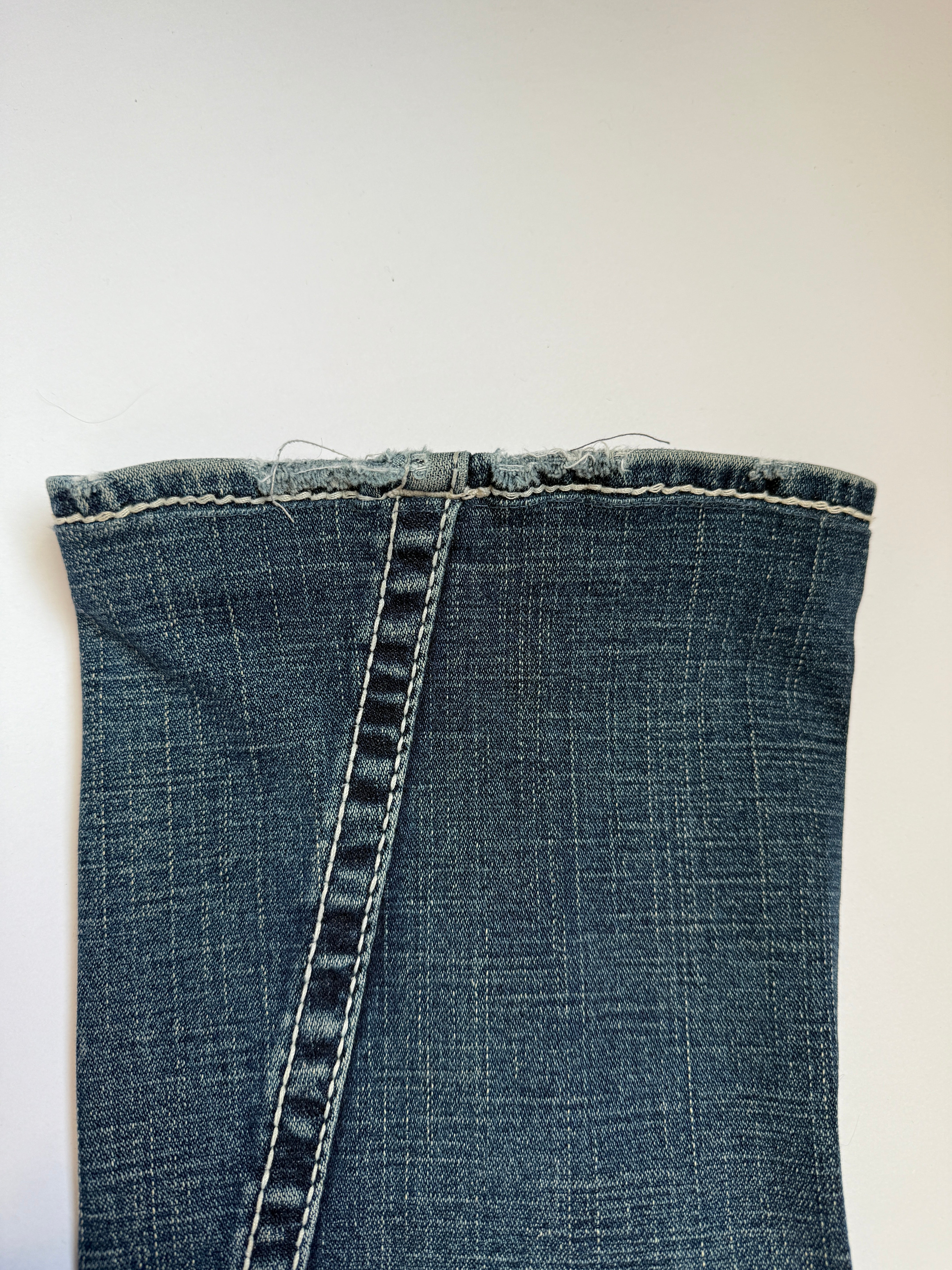 true religion jeans 🧲