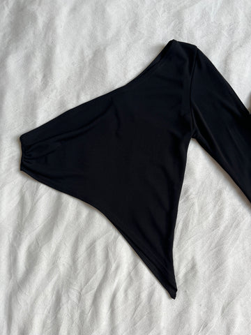 one shoulder top 💋