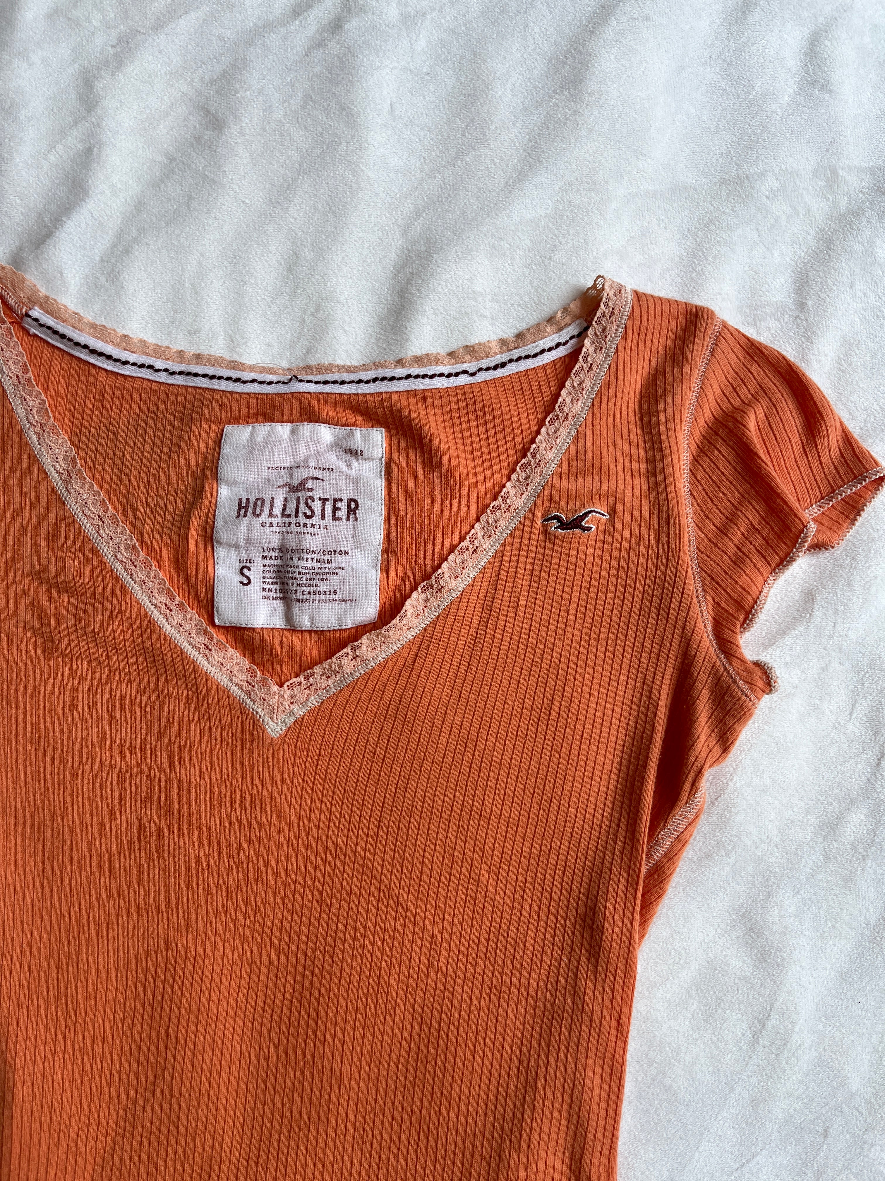 hollister tee