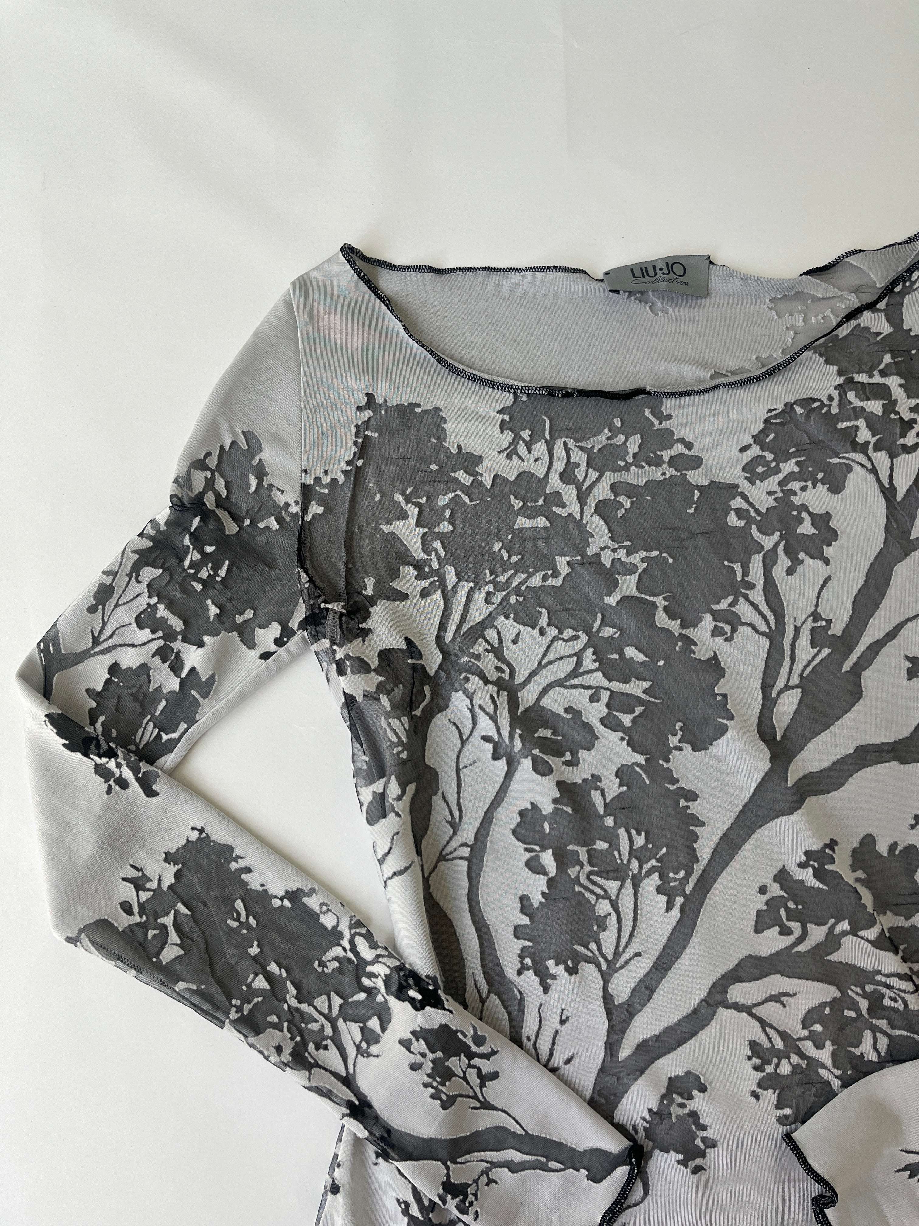 mesh cut out top