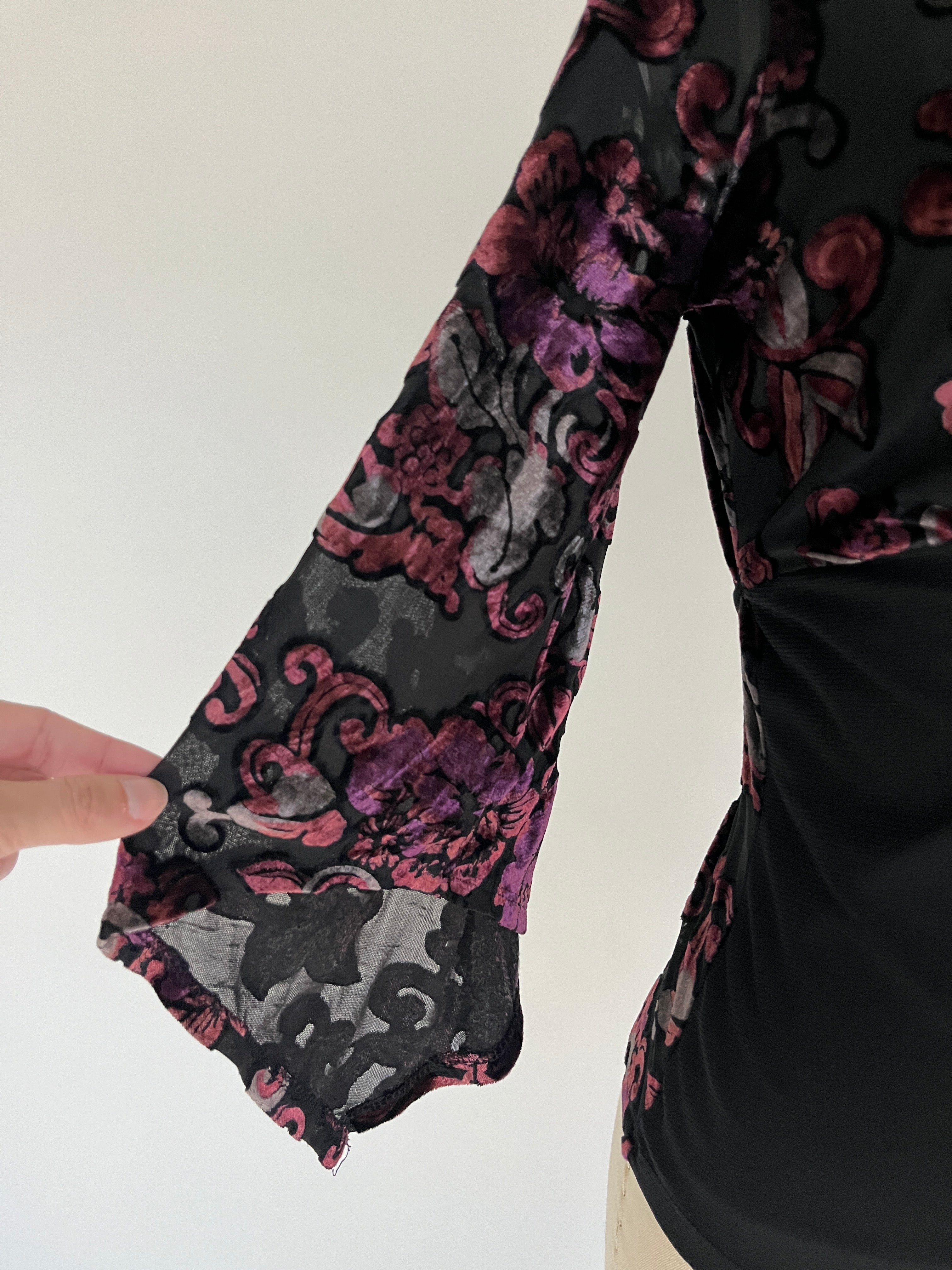 eyeshadow velvet top
