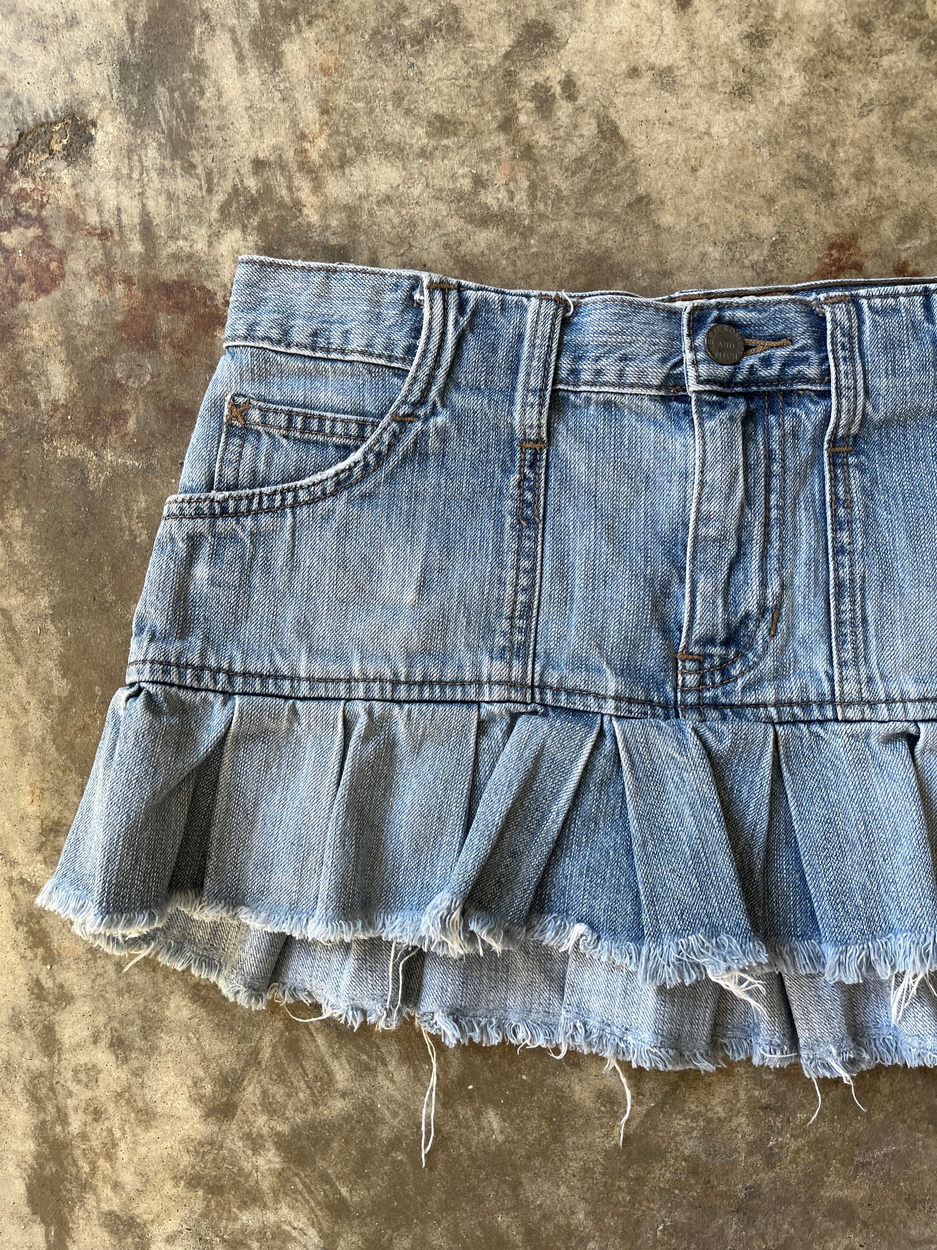 abercrombie mini skirt