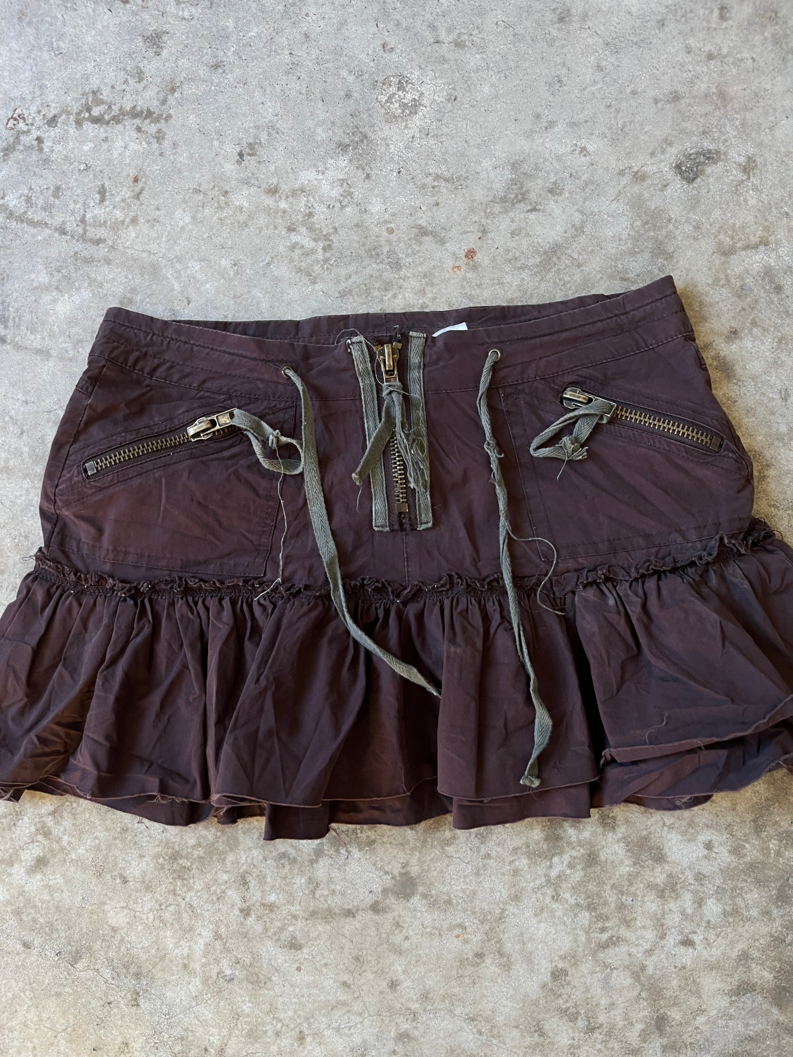 brown cargo ruffle skirt