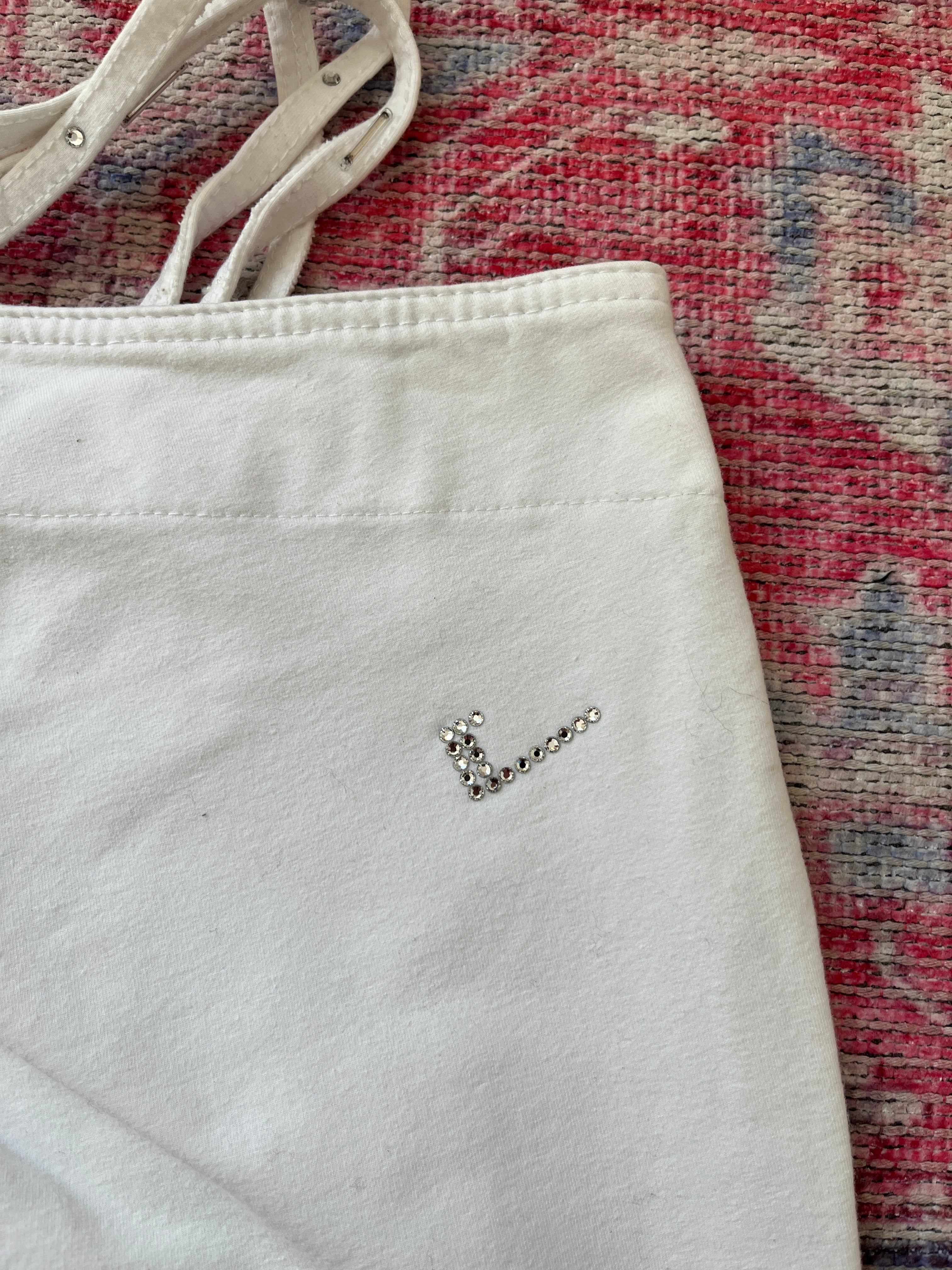 LOWRISE WHITE FLARE PANTS